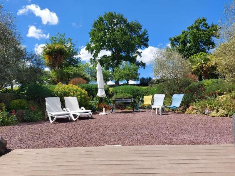 Havre De Paix Et Jardin Tropical. Chambre Privee 勒鲁 外观 照片